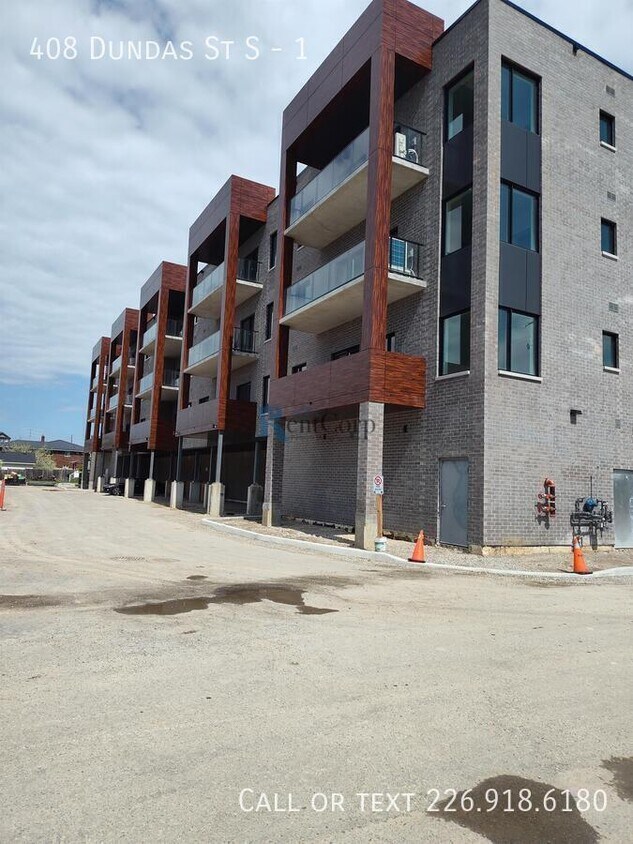 Photo principale - 408 Dundas St S