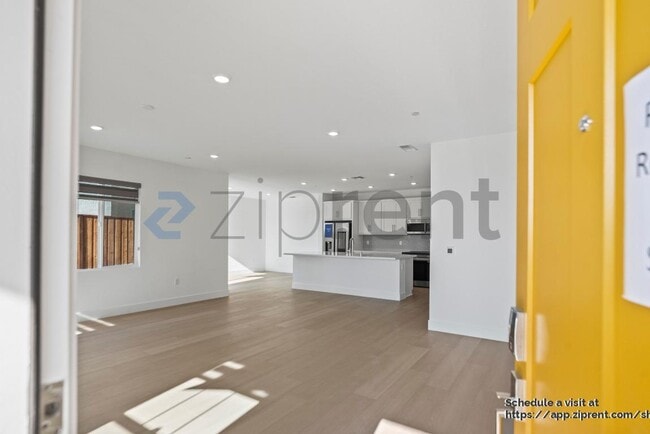 Building Photo - 53 W San Francisco Dr