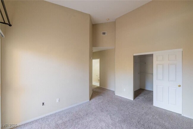 Foto del edificio - 900 Heavenly Hill Ct