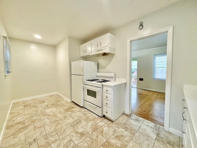 Building Photo - 2615 E St