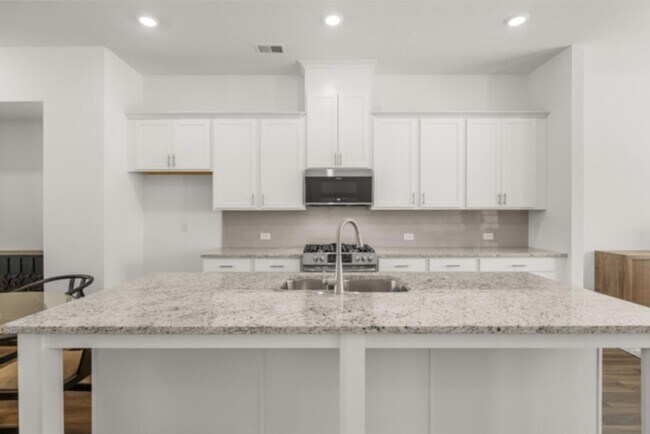 Foto del edificio - 1595 Tilden Ct