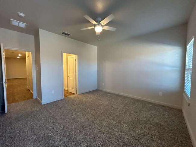 Foto del edificio - 10920 Abbeville Ave