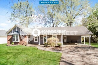 Building Photo - 6685 Blackthorn Dr