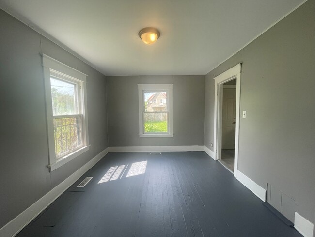 Foto del edificio - 554 Lucas St