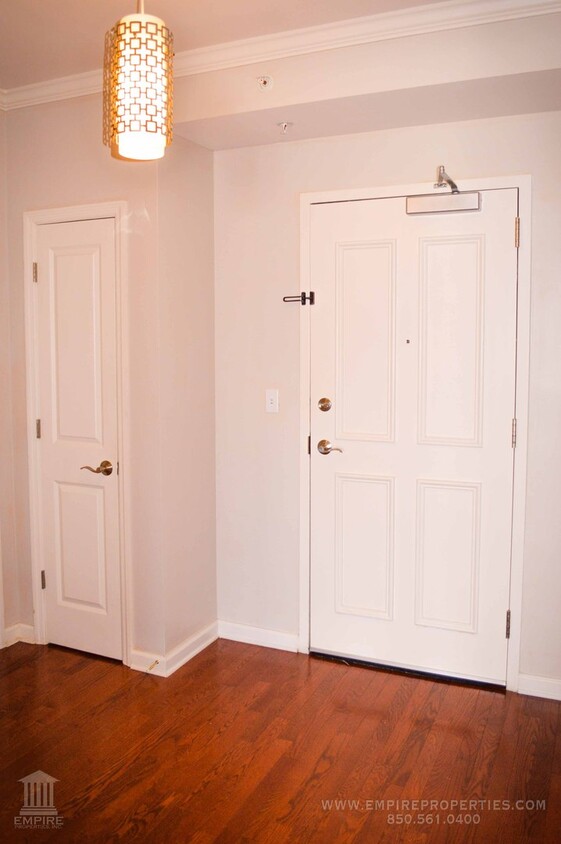 Primary Photo - Downtown Condo in The Tennyson