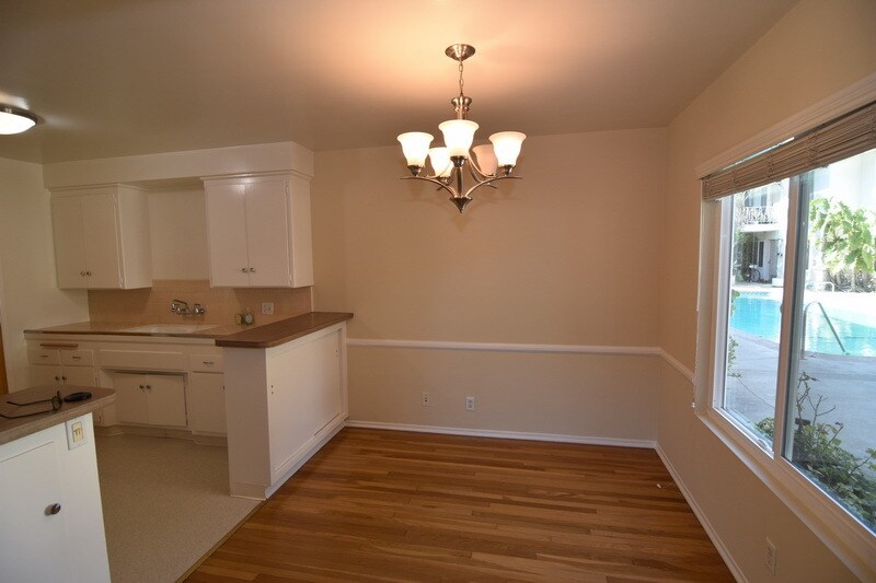 hardwood floors - 3355 Manning Ave