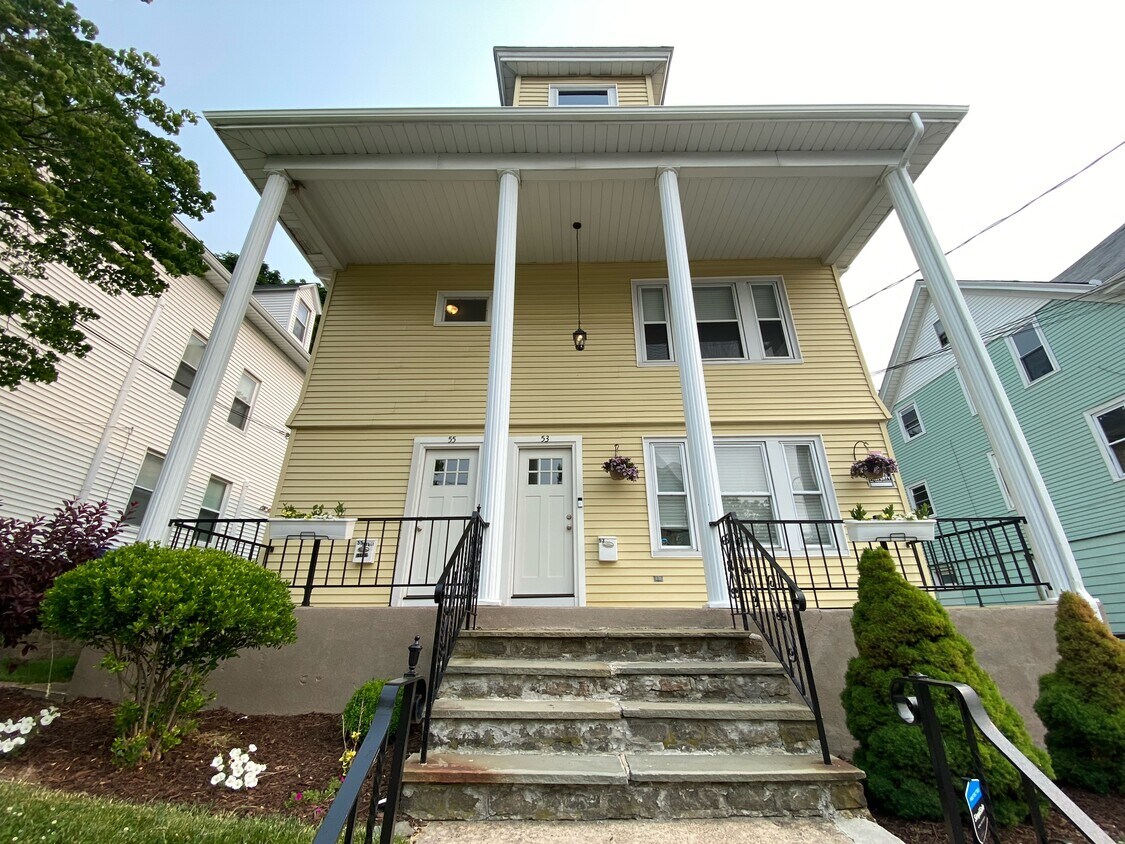 55 Clyde St Unit Floor 2, Pawtucket, RI 02860 Apartments in Pawtucket