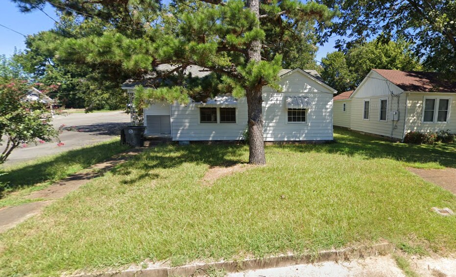 1504 W Center Ave, Searcy, AR 72143 House Rental in Searcy, AR