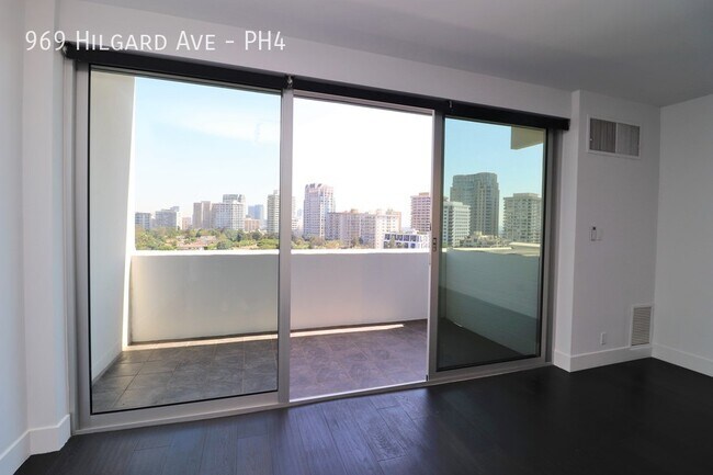 Foto del edificio - 969 Hilgard Ave