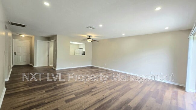 Foto del edificio - 3313 Skyline Blvd