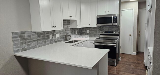 Building Photo - 12957 W 64th Dr