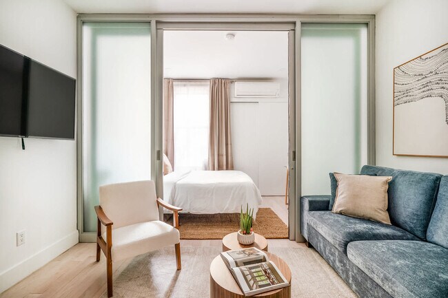 Foto del edificio - 317 E 78th St