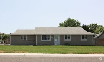 Building Photo - 4731 Hibiscus St