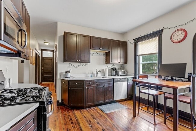 Photo - 18 Peverell Street Unit 3 Apartment