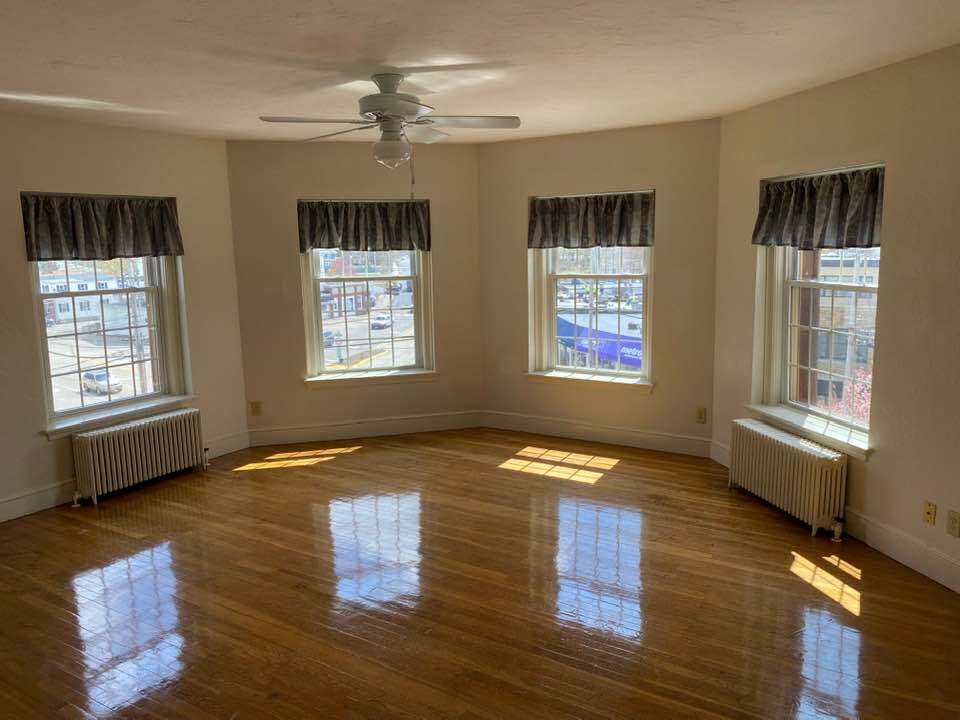 Sun-drenched Turret Style Living Room - 4 Columbian St