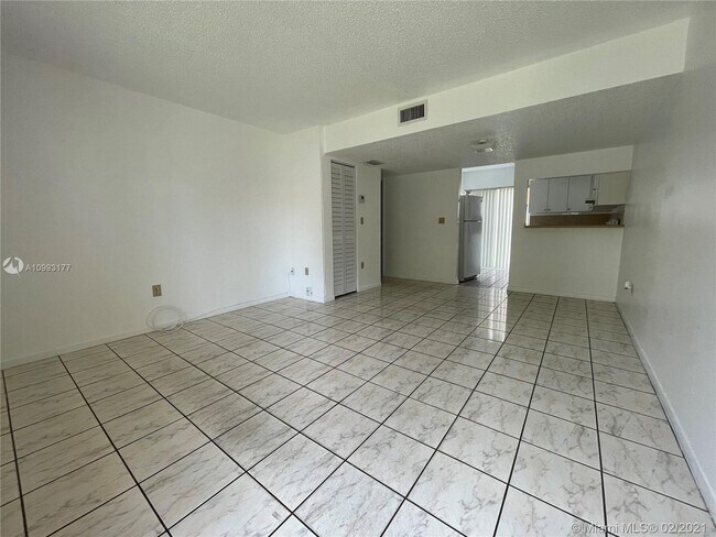 Foto del edificio - 5300 W 22nd Ln