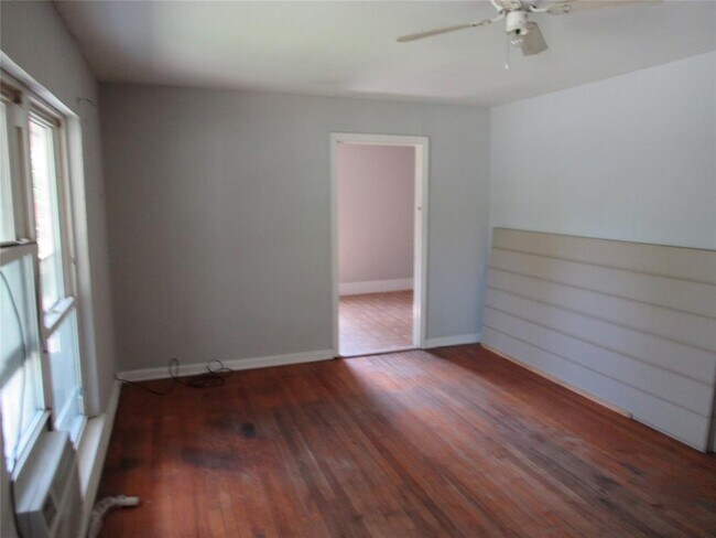 Building Photo - 5939 Beldart St