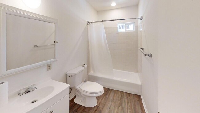 Foto del edificio - Charming 2 bedroom 1 bath on Large Lot!!