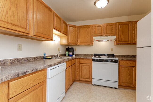 2BR, 1.5BA - Mission Hills