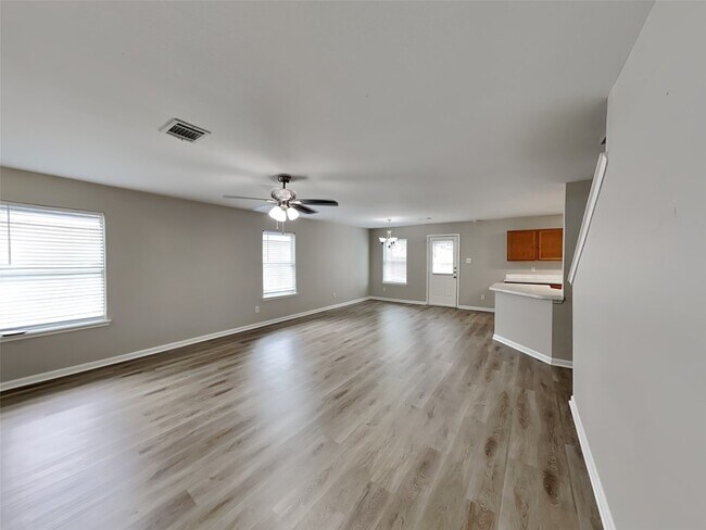 Foto del edificio - 7711 Cypress Edge Dr