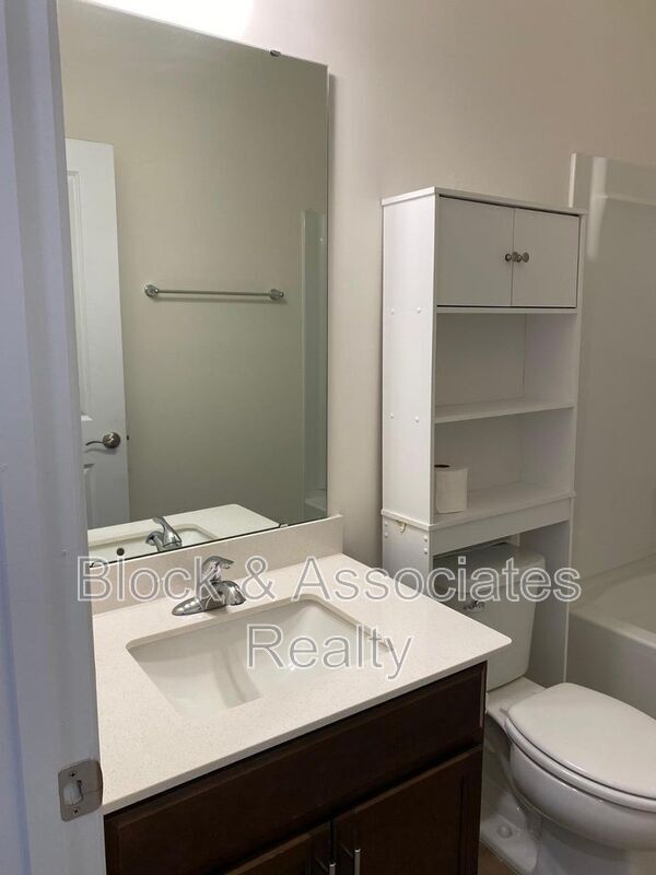 Foto del edificio - 1241 Sidney Crk Dr