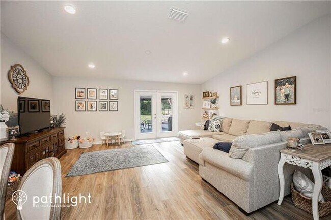 Building Photo - 1058 Barwick Street