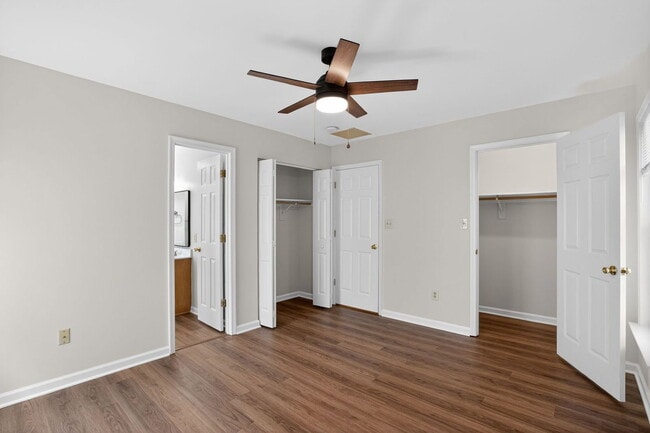 Foto del edificio - 15980 Crowfoot Ct