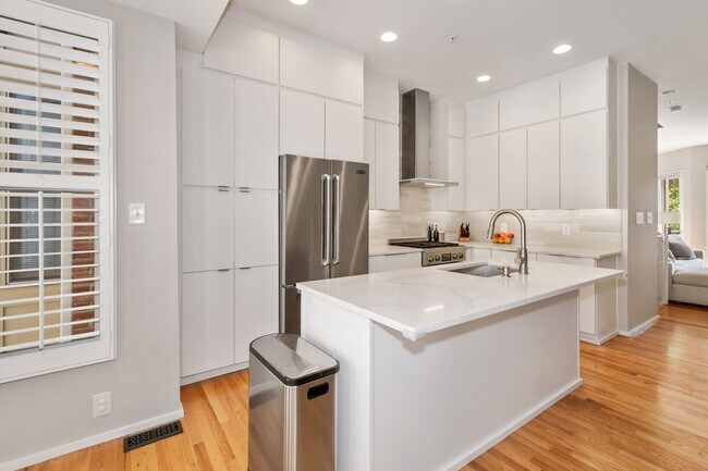 Foto del edificio - 1682 N Quinn St