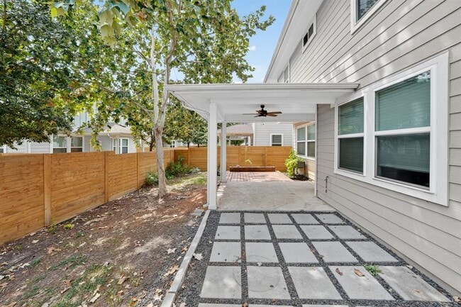 Building Photo - 7403 Brynner St