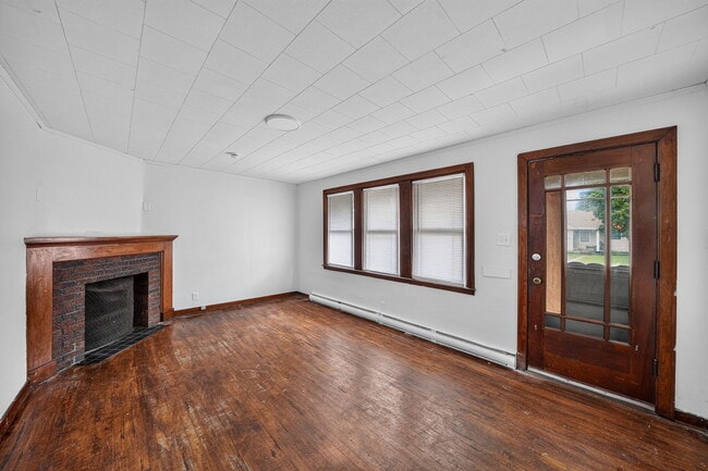 Building Photo - 3306 E Mishawaka Ave