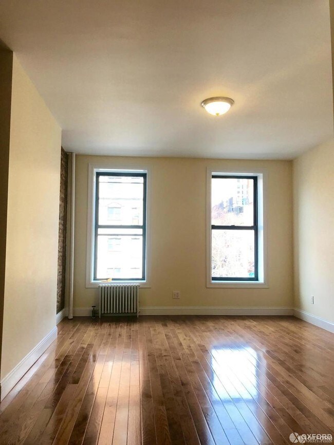 Building Photo - 300 East 78th Street