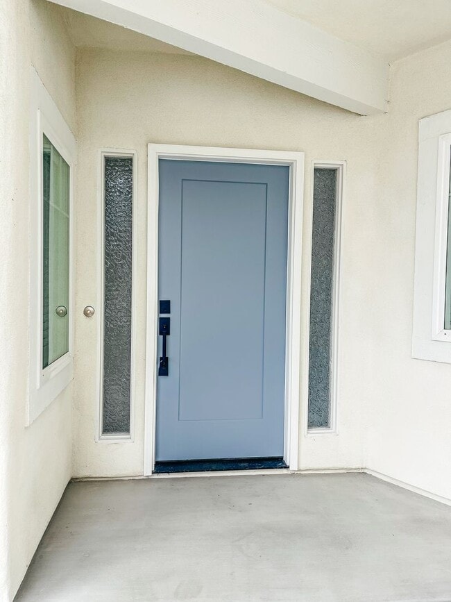 Building Photo - 204 18th St