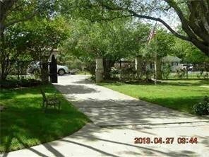 Building Photo - 587 Shady Oaks Dr