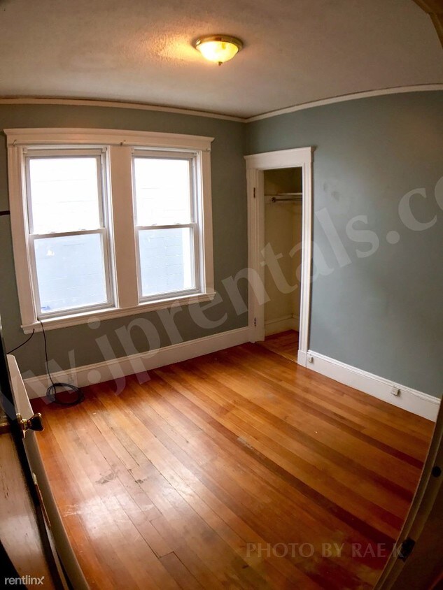 Primary Photo - 11 Perkins St