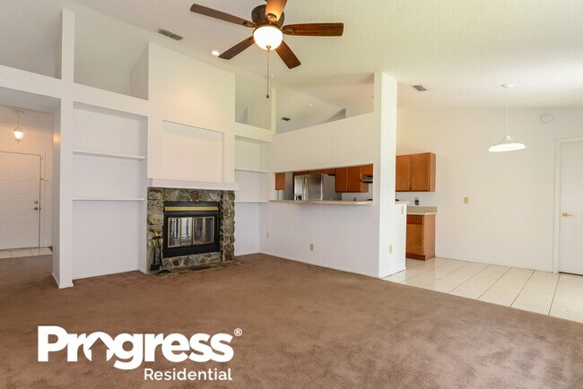 Foto del edificio - 1124 Blufield Ave