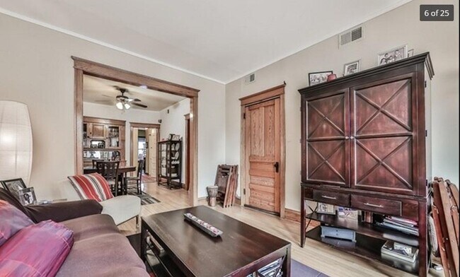 Foto del edificio - 3742 N Ashland Ave