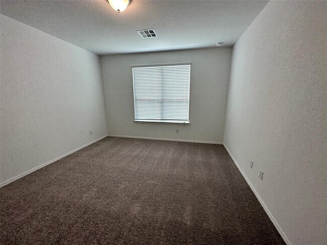 Building Photo - 16572 Moss Ln
