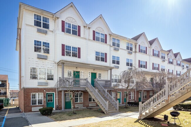 Foto del edificio - 646 Emerald St