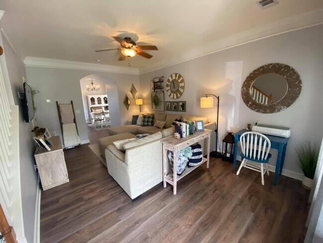 Building Photo - 1722 Lincoya Bay Dr