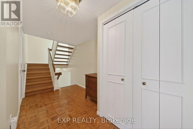 Photo du bâtiment - 703 Windermere Rd