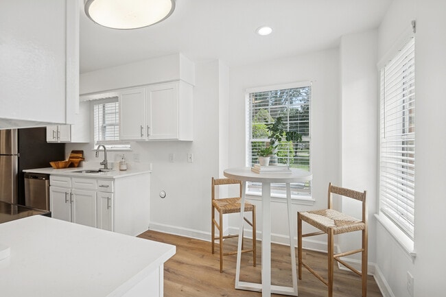 Building Photo - ReNew Little Creek