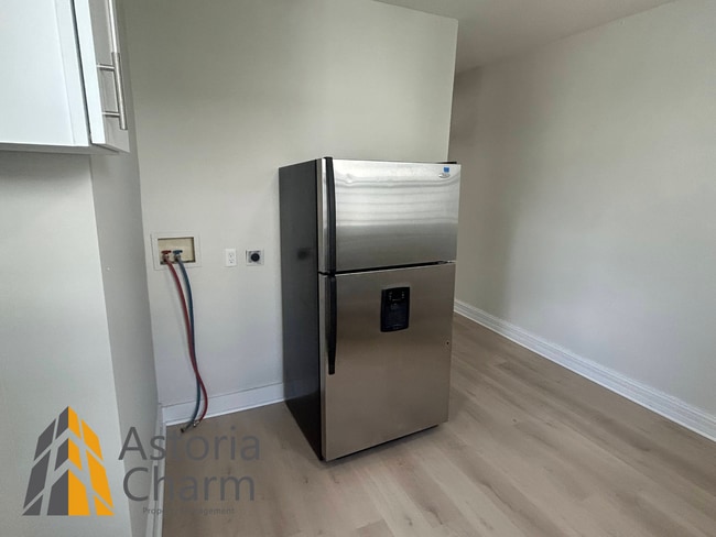 Building Photo - Stylishly Renovated 3 Bedroom Home
