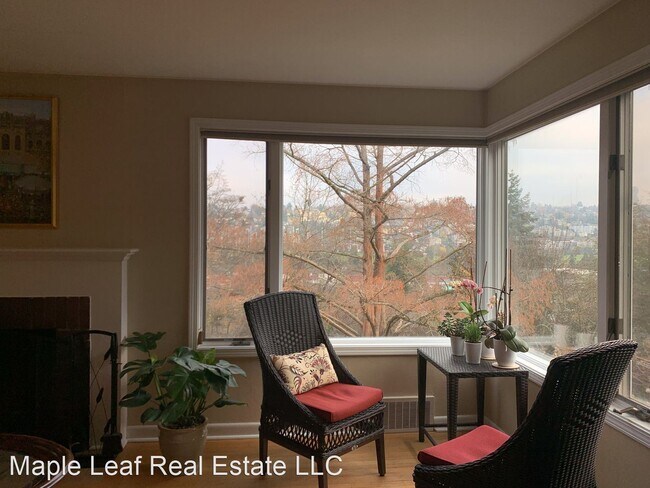 Foto del edificio - 3 br, 2 bath House - 2822 23rd Ave W