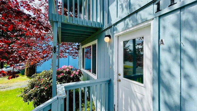 Building Photo - 1113 Larch St