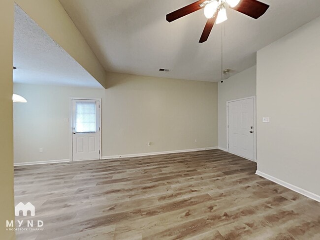 Foto del edificio - 4392 Pecan Orchard Dr