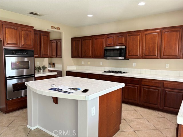 Foto del edificio - 13847 Blue Ribbon Ln