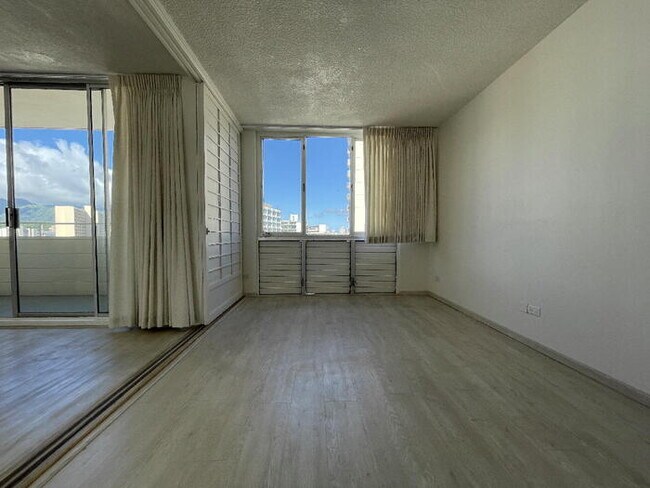 Foto del edificio - WOODROSE 2/dual/1 end unit, sec, W/D, D/W,...