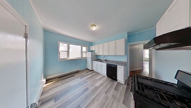 Building Photo - 636 Dorchester Ave