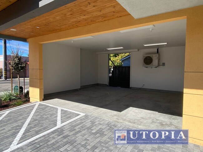 Foto del edificio - Newly Built 3Bd/2Ba Townhouse Style Home w...