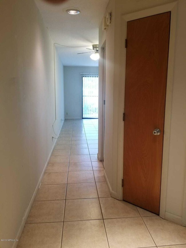Building Photo - 1255 Ponce Island Dr